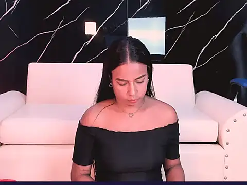 Chat +18 de Coleth_Foster ao vivo