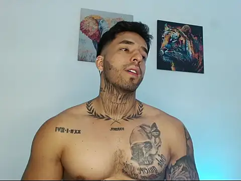 XXX chat uživo modela Jacobb_Phoenix