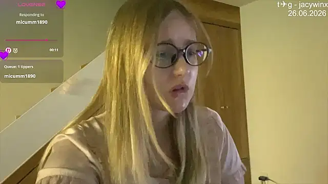 XXX chat uživo modela JacyWinslat