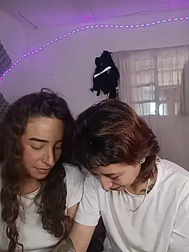 Chat XXX en directo de AlexxaAndRileyy