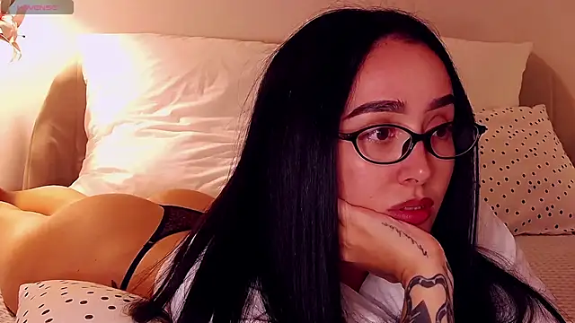 KimKhallifa Adlı Modelin Canlı XXX Sohbeti