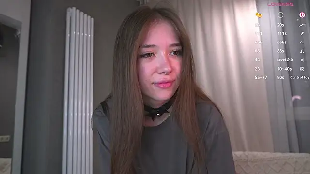 XXX chat uživo modela tinyanie