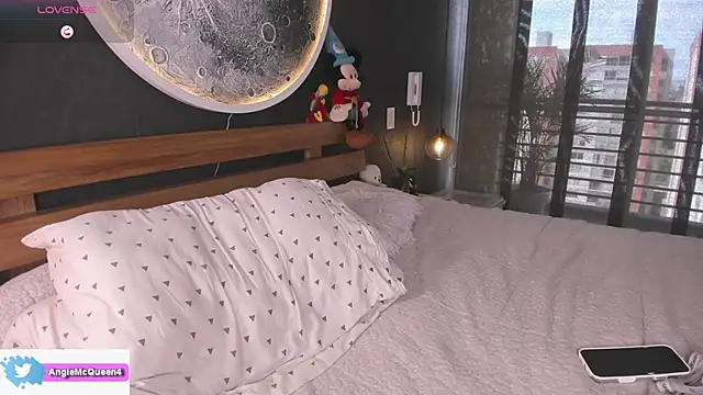 Sarajames Live XXX-chat