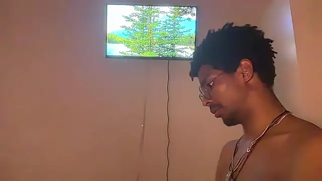 HoleBreeder Chat XXX live