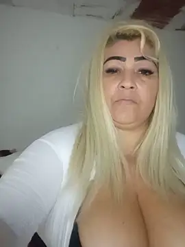 BonniAdams' Live XXX Chat