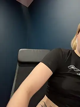 Chatroom XXX en direct de DayaFoxy