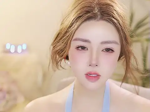 Qiaoqiao__ Adlı Modelin Canlı XXX Sohbeti