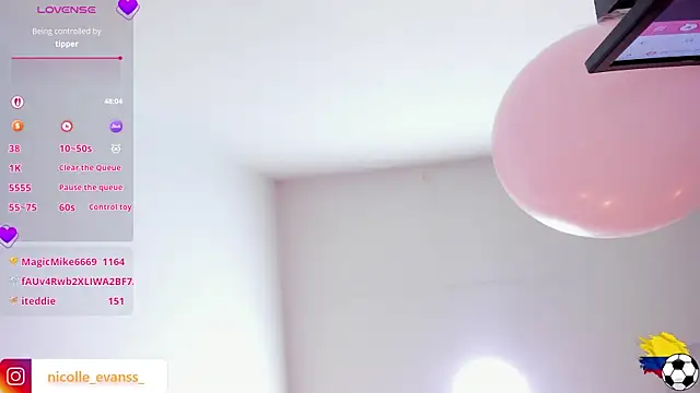 Chat XXX ao vivo de NicolleeEvanss