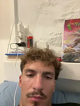 XXX chat uživo modela Albert_daddyyy
