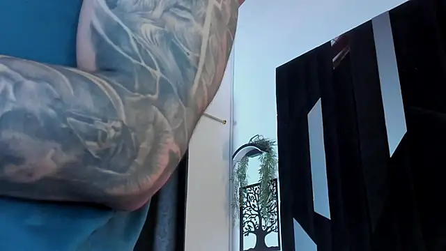 Justin_WhiteJS live XXX chat