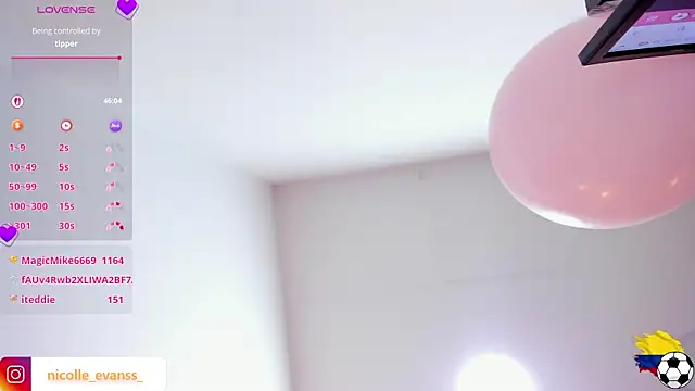 Chat XXX ao vivo de NicolleeEvanss