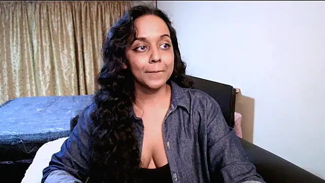 Ria_42's Live XXX Chat