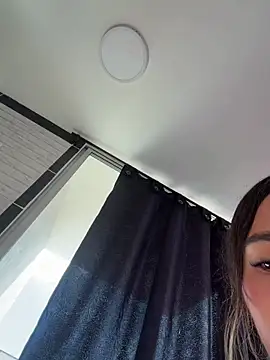 Chat +18 de little_liz_ ao vivo