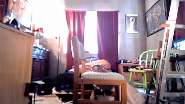 sissyvee Show in webcam