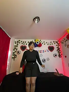MiaCollinssx 现场XXX聊天