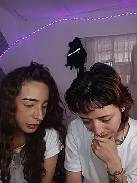 AlexxaAndRileyy's Live XXX Chat