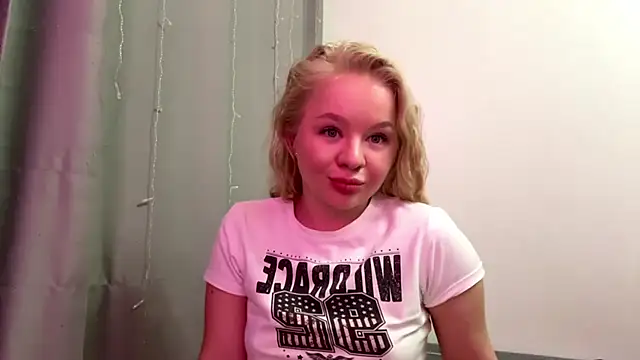BrianaJess' Live XXX Chat