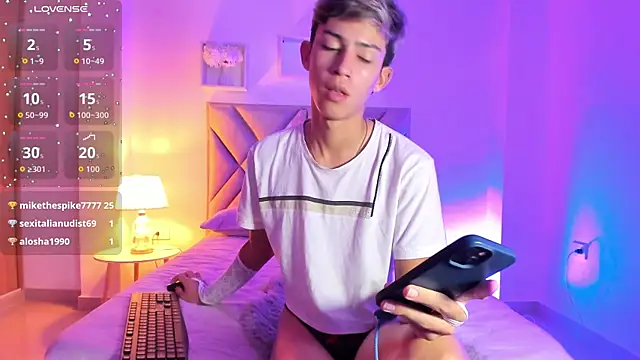 Baby_noahtt Chat XXX live