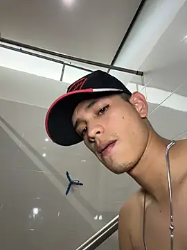 צ'אט XXX בשידור חי של HarryGaze