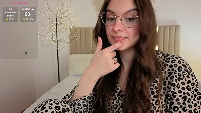 Real_cutie1's Live XXX Chat