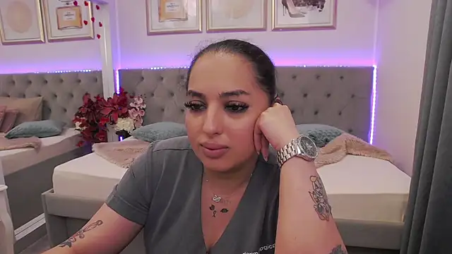 BustyAllyy Live XXX-Chat