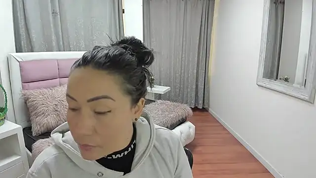gaby_trent Adlı Modelin Canlı XXX Sohbeti