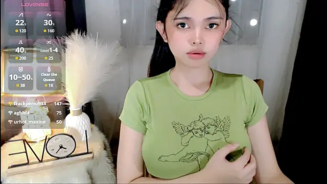 wildest_fantasy's Live XXX Chat