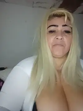 Chat XXX en directo de BonniAdams