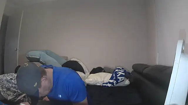 LoudDislike live XXX chat