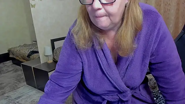 Frau_Marta Adlı Modelin Canlı XXX Sohbeti