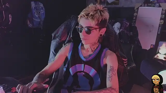 AcidMilo Live XXX-Chat
