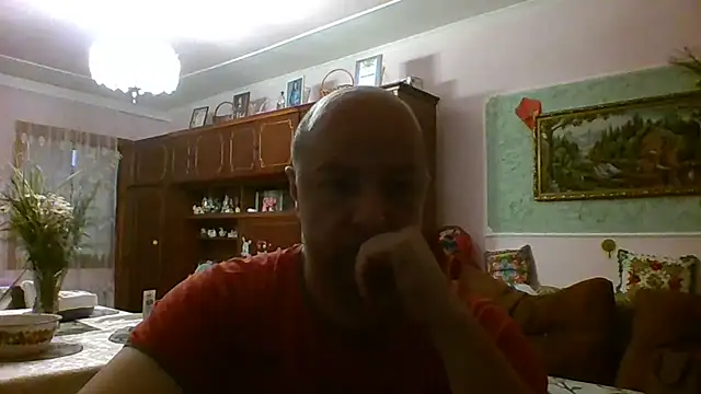 Онлайн чат XXX Luceriusbigass