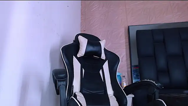 Daniel_Guty élő XXX-chatje