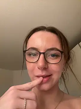 Chat +18 de Cherry-Bean ao vivo