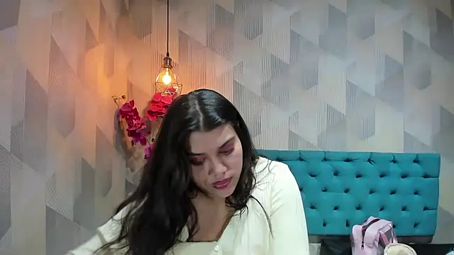 LindaBreeS' Live XXX Chat