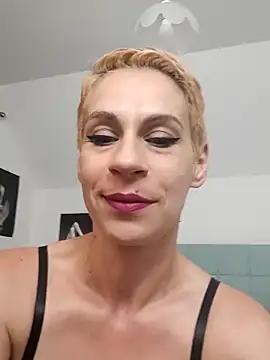 Czat XXX na żywo – KittyDesiree