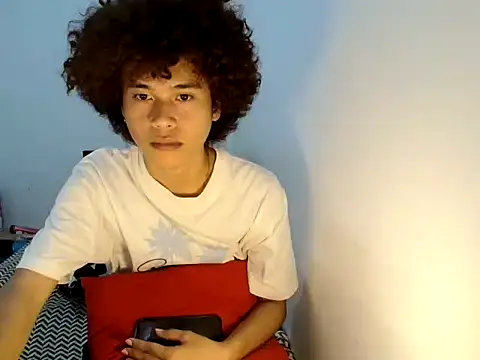 Curlsy24 Chat XXX in diretta