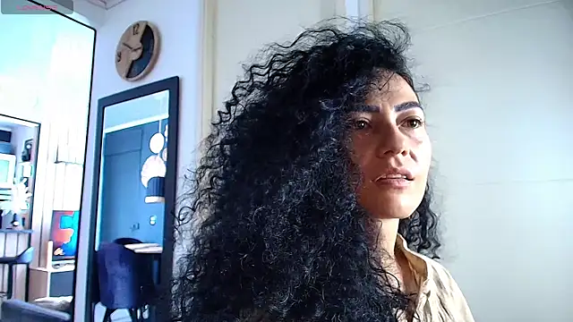 Chatroom XXX en direct de Koral369