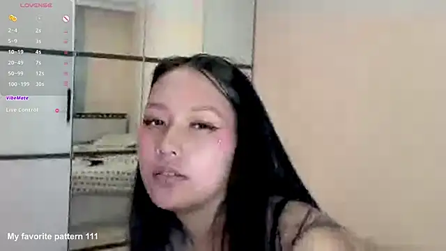 Chat +18 de AyaWildfire ao vivo