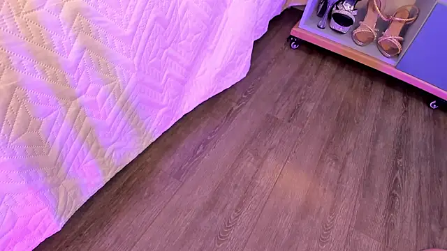 naomy_smithxxのライブXXXチャット