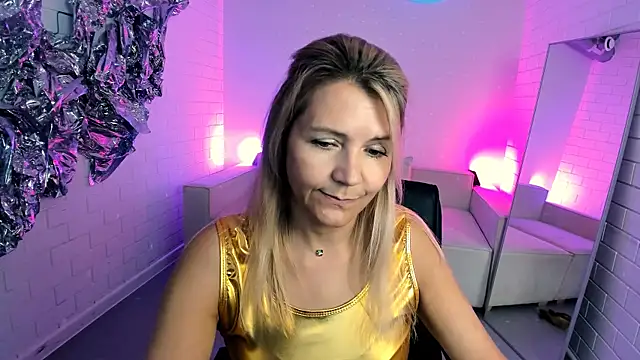 NicoleHitman's Live XXX Chat
