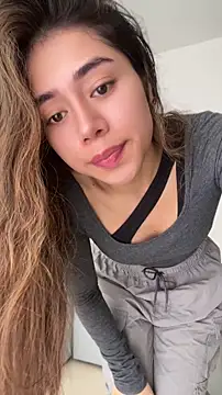 Chat XXX en directo de aimi_art1