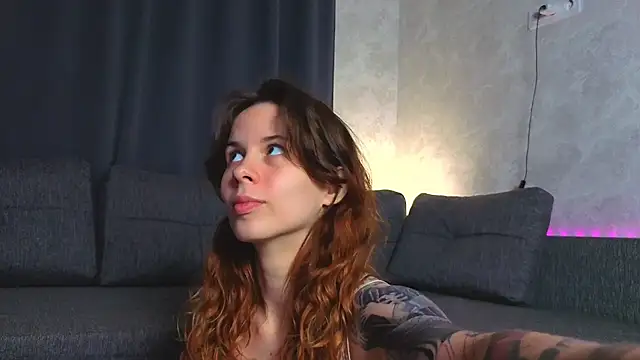 צ'אט XXX בשידור חי של GirlNextDoorTV