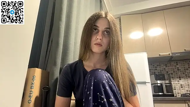 Czat XXX na żywo – LovelySilk_63