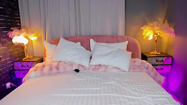 AmedeeaBanks Chat XXX live