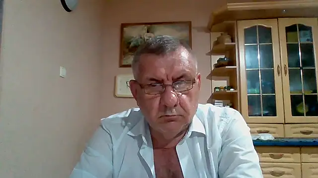 XXX chat uživo modela machomale3