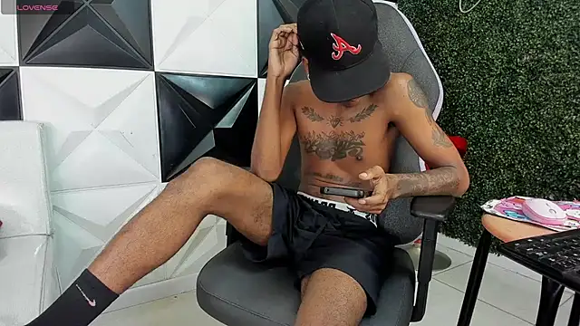ManSant live XXX chat