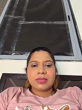 Chatroom XXX en direct de Malika_Secrets
