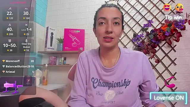 Chat XXX ao vivo de SALOME_KORLAND