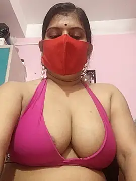 Hotpritid XXX чат на живо
